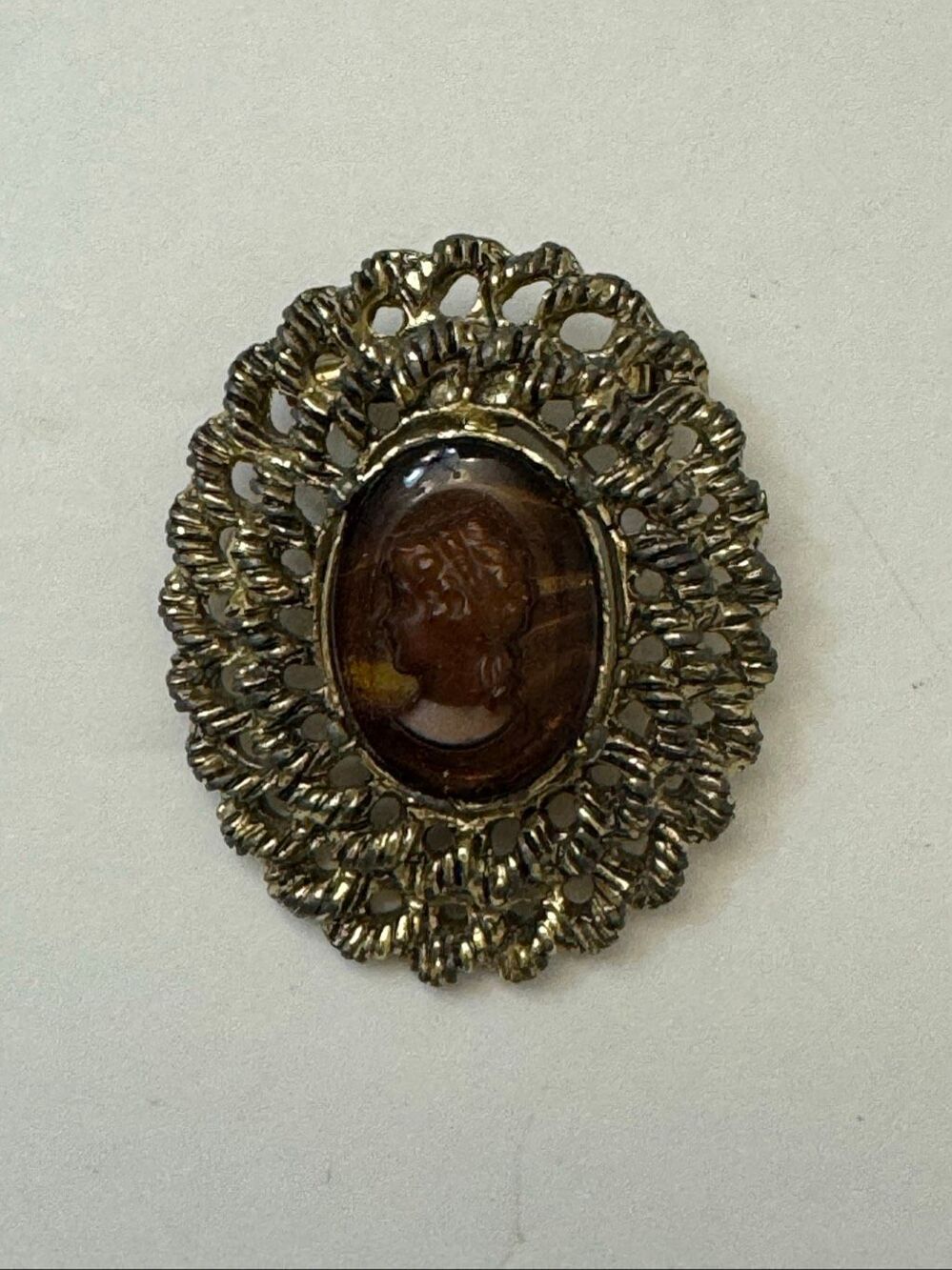Vintage Brown Tortoiseshell Cameo Brooch Pin Gold Rope Filigree Victorian Lady